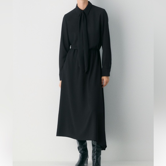 Aritzia Dresses & Skirts - Aritzia Elegant Black Women's Dress worn once